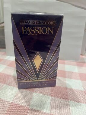 Elizabeth Taylor's Passion Eau de Toilette - Purple & Gold Box 2.5Fl Oz/ 74 ml